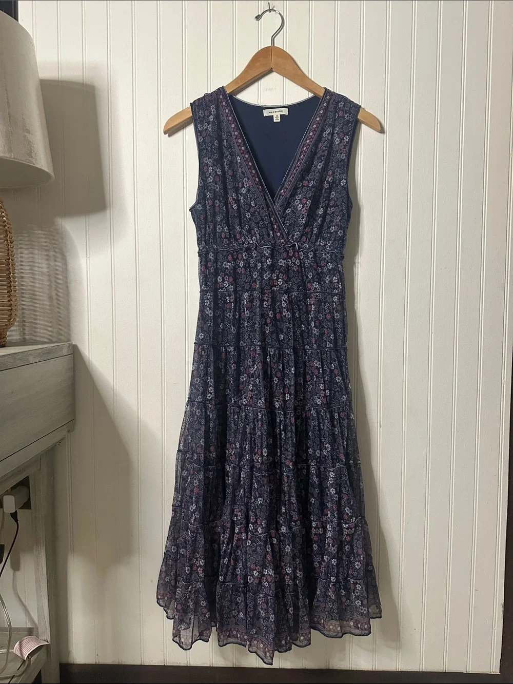 Max Studio Sleeveless V-Neck Floral Midi Dress in Navy Like New sz M - Picture 11 of 13